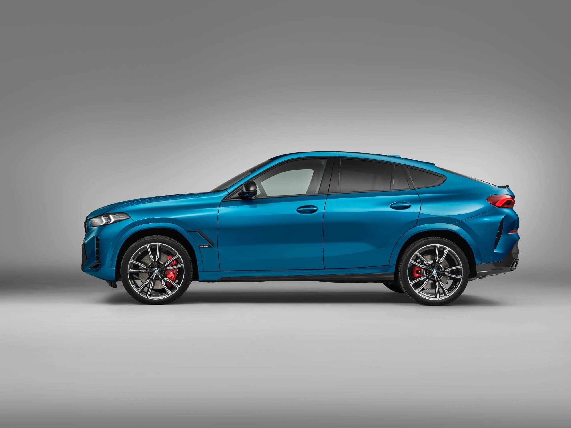 BMW X6 M60i, super power V8, carspec, curb weight, technical specifications, horse power